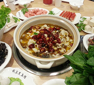 酸菜黑鱼，一条快速赚钱的鱼，快速火爆街头，引人注目，生意挤破门
