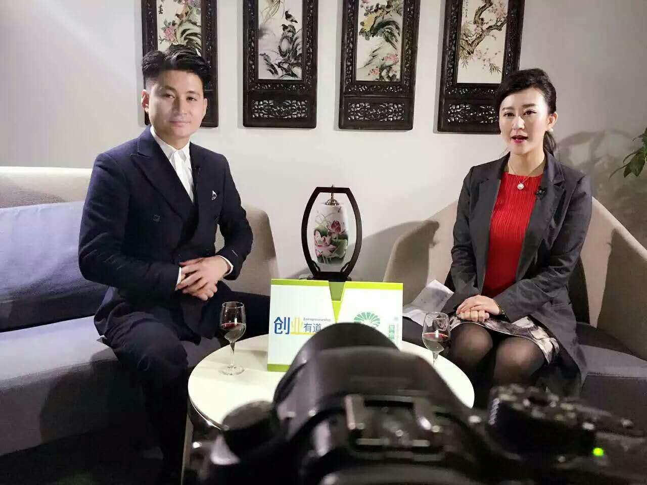 旅游卫视《创业有道》深度访谈黑鱼欧巴和他的颜值火锅！